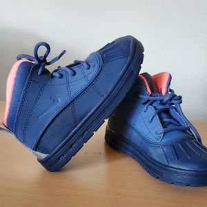 Nike Woodside 2 High ACG Shoes